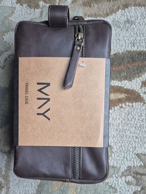 MNY Leather Travel Case,  Brown,  NWT.